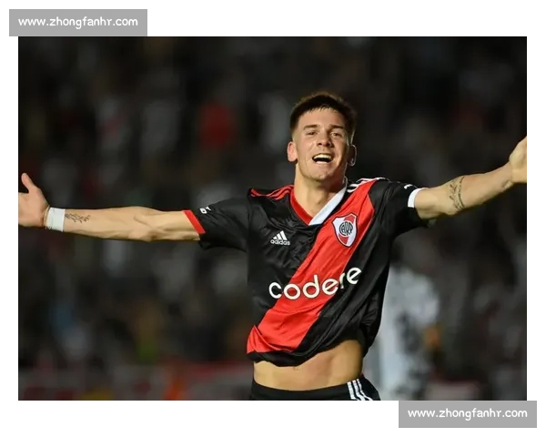 德米凯利斯神预言成真!马斯坦托诺 6320 万欧加盟皇马,17 岁天才开启伯纳乌之旅 德米凯利斯神预言成真!马斯坦托诺 6320 万欧加盟皇马,17 岁天才开启伯纳乌之旅